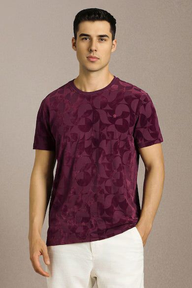 Men Maroon Textured Crew Neck T-shirt