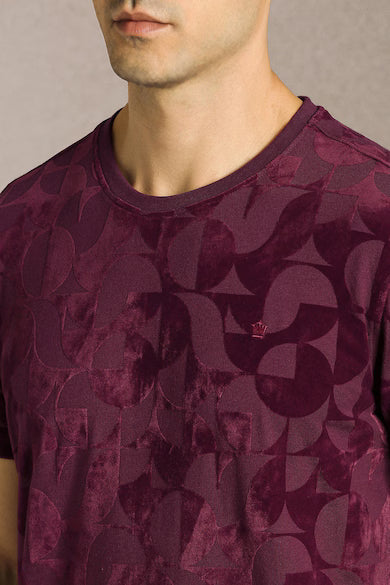 Men Maroon Textured Crew Neck T-shirt