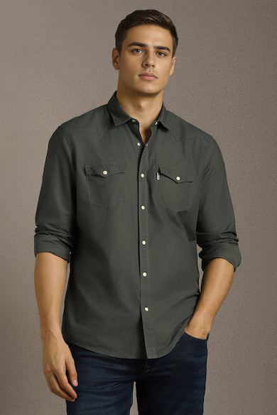 Men Green Solid Full Sleeves Casual Shirt