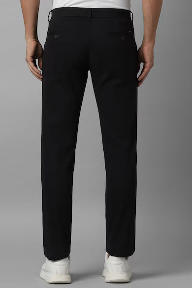Men Black Slim Fit Solid Flat Front Casual Trousers